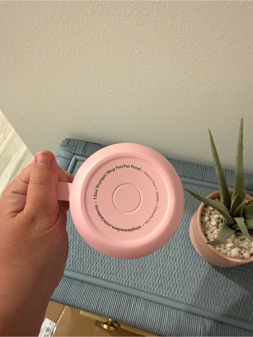SLM Pink Insulated Travel Mug with Handle and Clear Lid - Picture 3 of 5